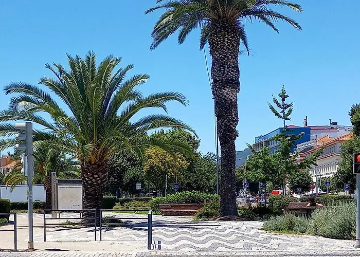 Luisa's Loft * 塞图巴尔